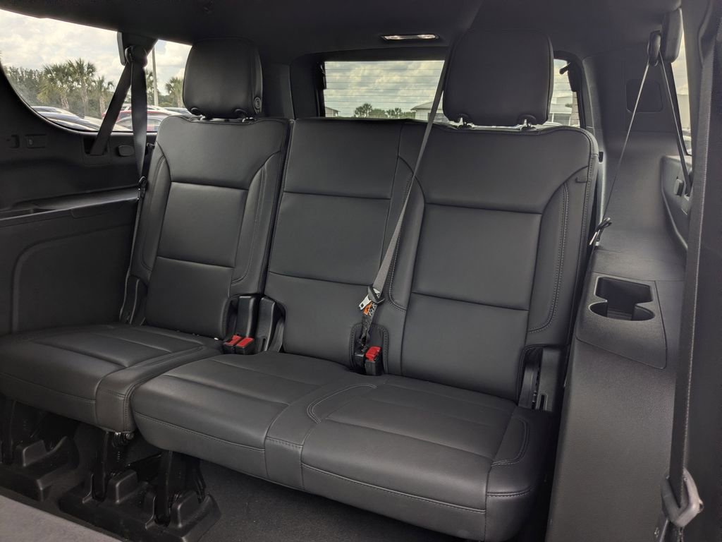 Certified 2025 Chevrolet Suburban Z71 AWD/4WD image 16
