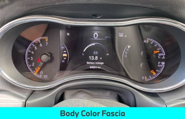Used 2019 Jeep Grand Cherokee Altitude AWD/4WD image 12