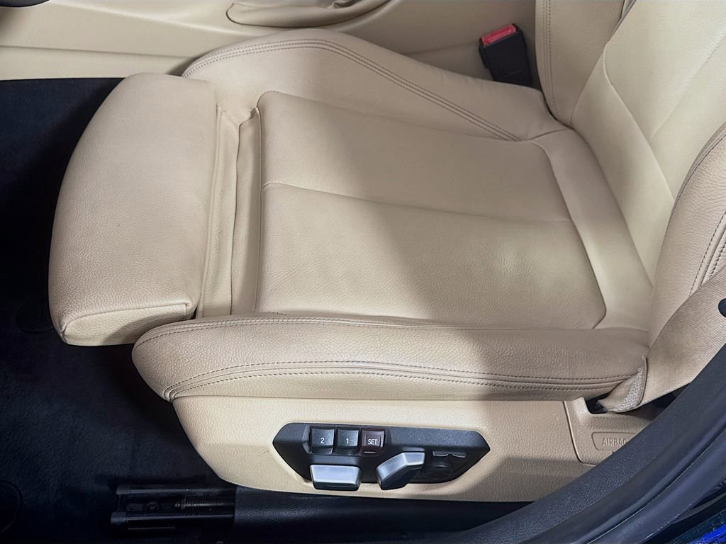 Used 2017 BMW 330i Sedan image 23