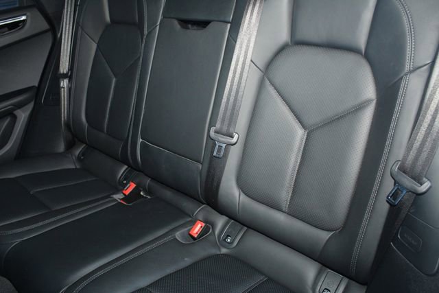 Used 2022 Porsche Macan image 24