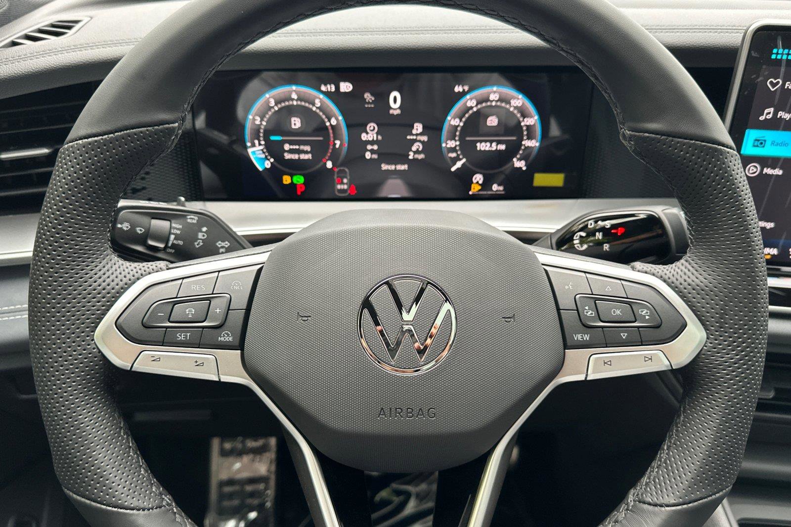 New 2026 Volkswagen Tiguan SE R-Line image 22