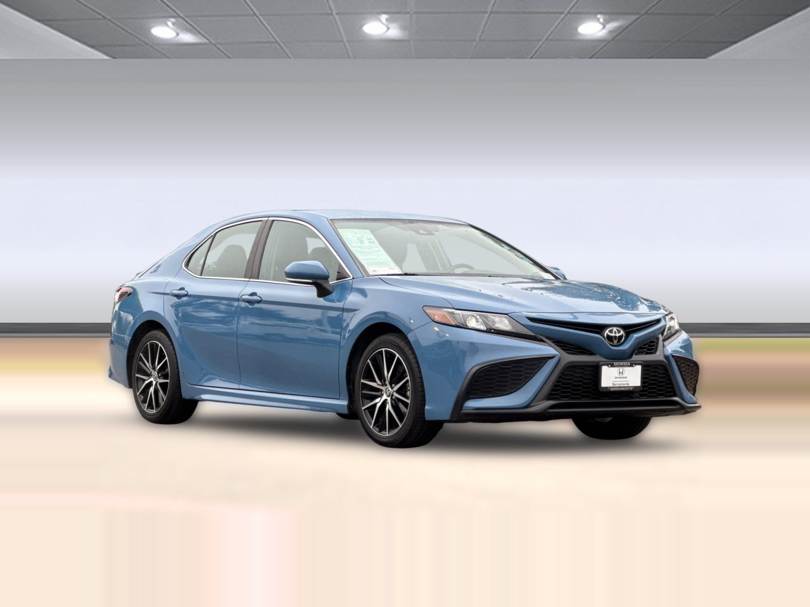 Used 2024 Toyota Camry SE FWD image 6