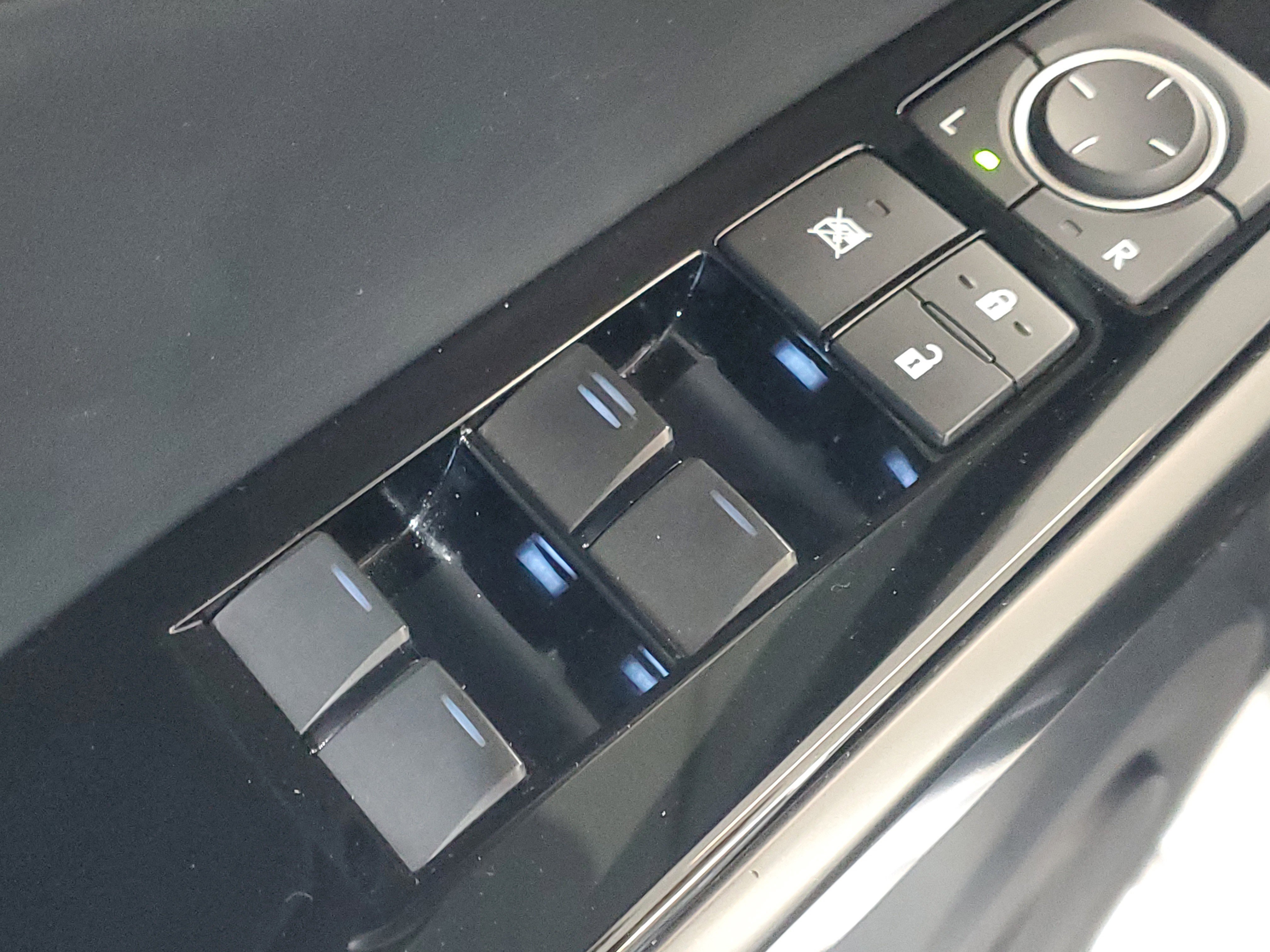 Certified 2023 Lexus IS 300 w/ Comfort Package image 20