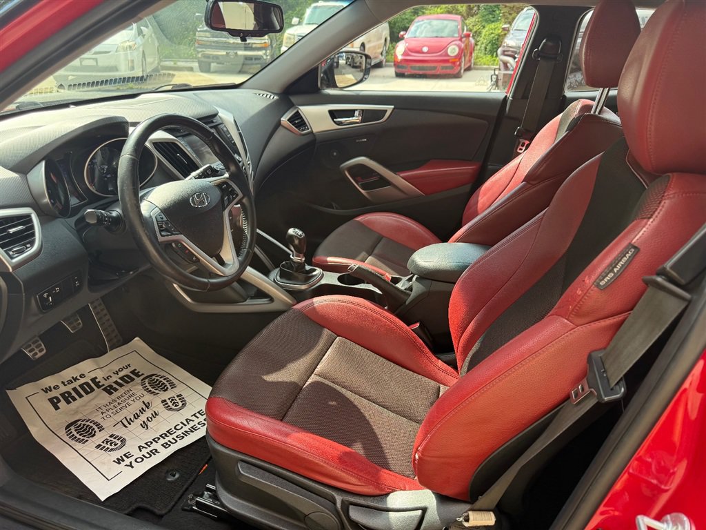 Used 2013 Hyundai Veloster w/ Tech Pkg FWD image 6