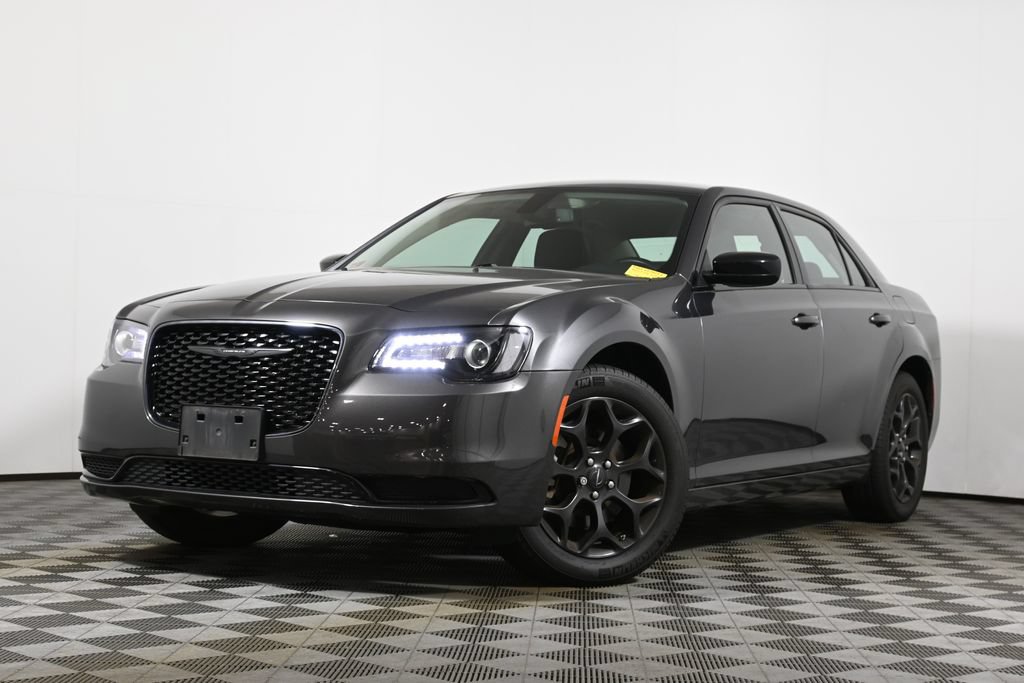 Used 2022 Chrysler 300 Touring w/ Sport Appearance Package AWD/4WD image 1