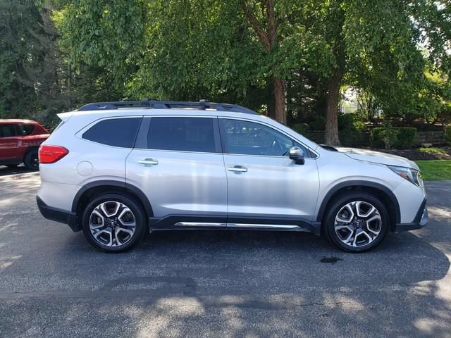 Certified 2023 Subaru Ascent Touring AWD/4WD image 2