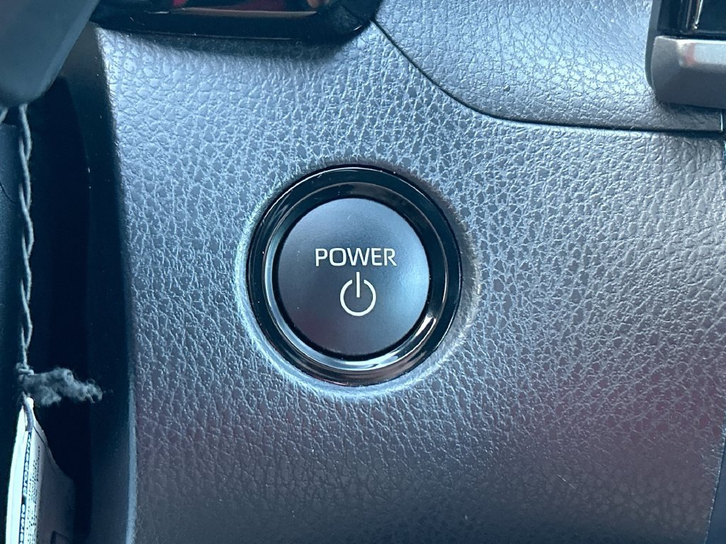 Used 2026 Toyota Camry SE w/ Convenience Package FWD image 19