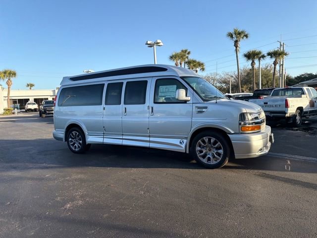 New 2025 Chevrolet Express 2500 Work Van 3D Extended Cargo Van w/ Driver Convenience Package image 16
