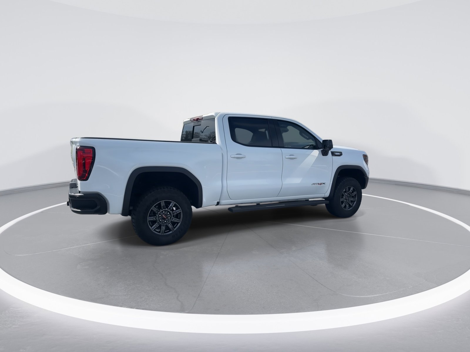 Used 2024 GMC Sierra 1500 AT4X image 9