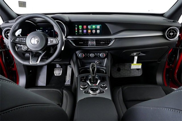 New 2025 Alfa Romeo Stelvio Sprint image 18