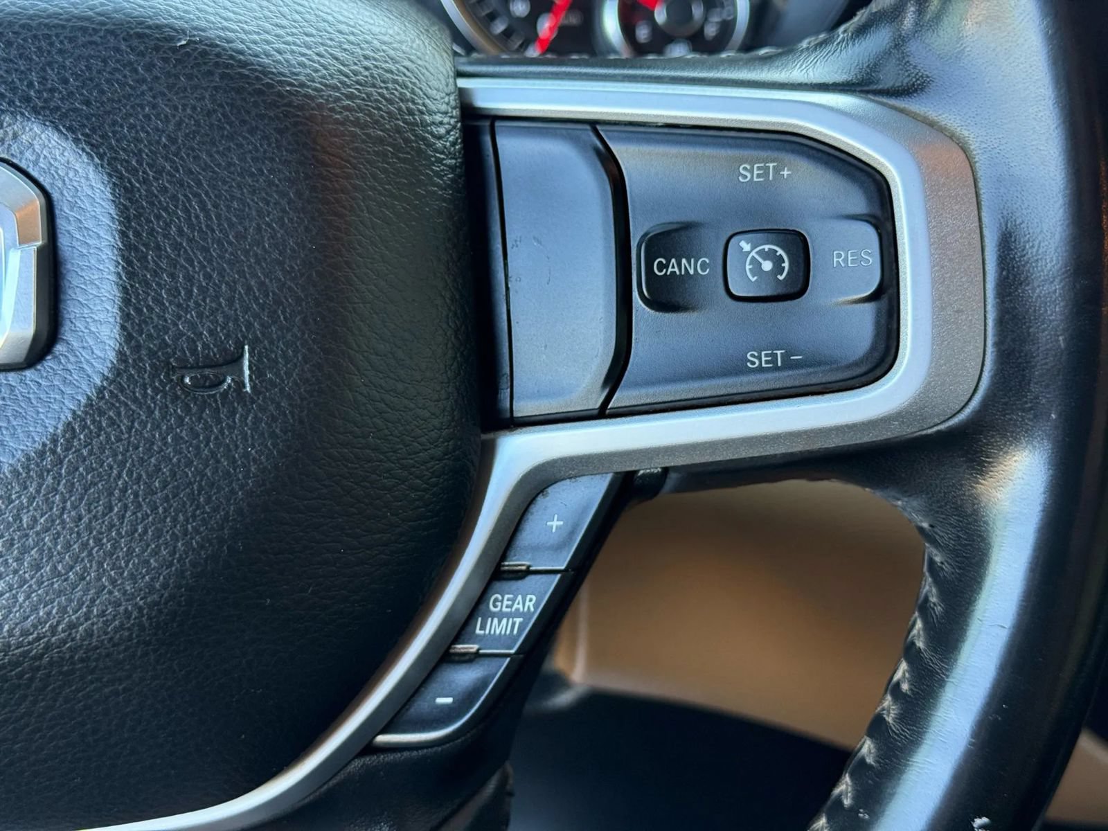 Used 2020 RAM 1500 Big Horn AWD/4WD image 25