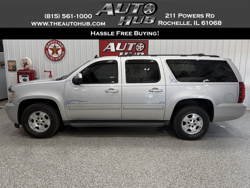 Used 2011 Chevrolet Suburban LS RWD image 1
