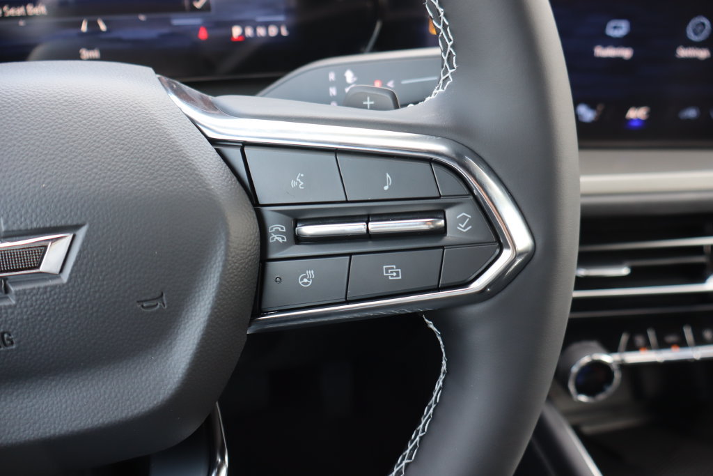 New 2027 Chevrolet Traverse LT w/ Midnight/Sport Edition AWD/4WD image 9