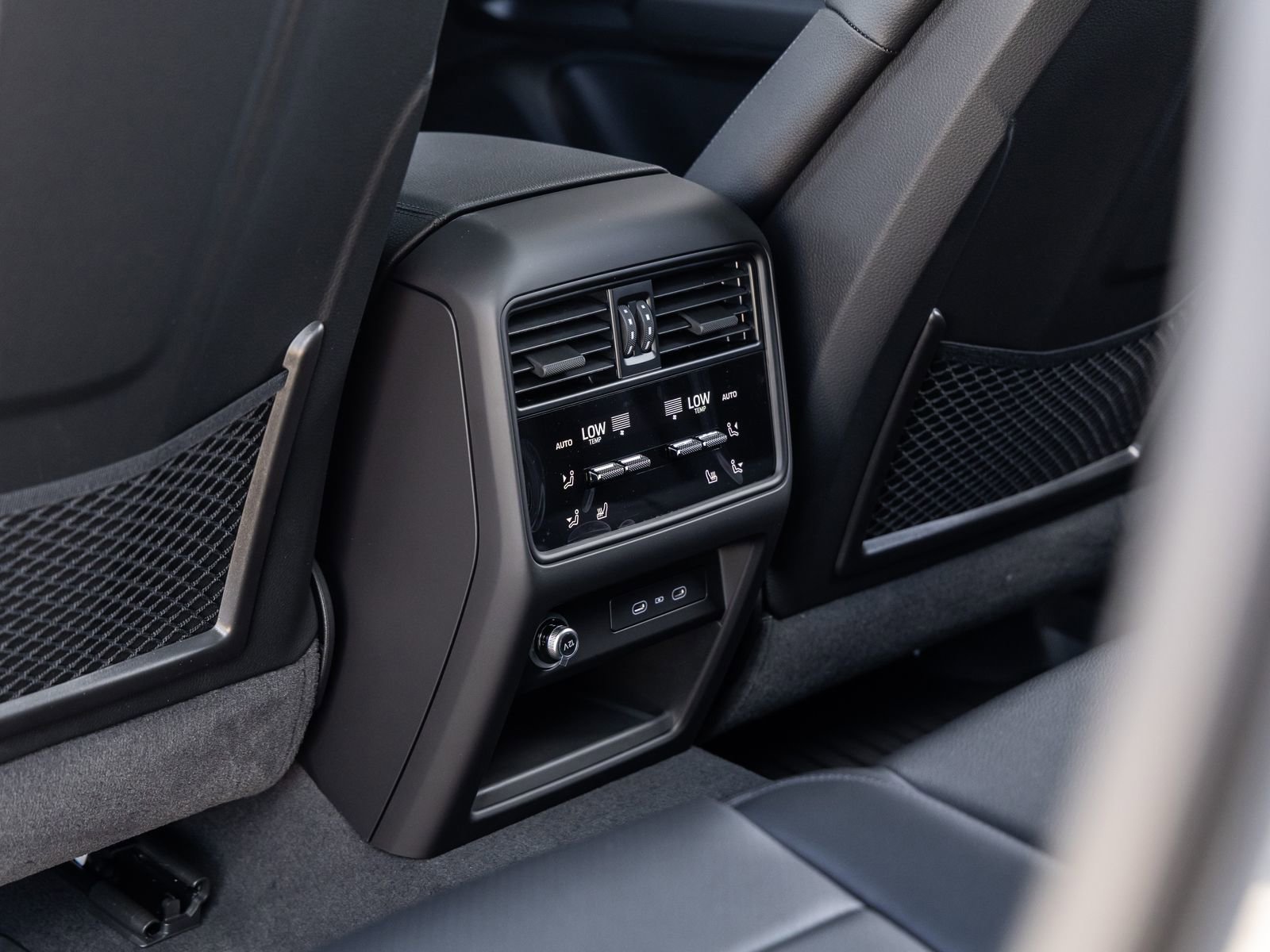 New 2026 Porsche Cayenne S image 35