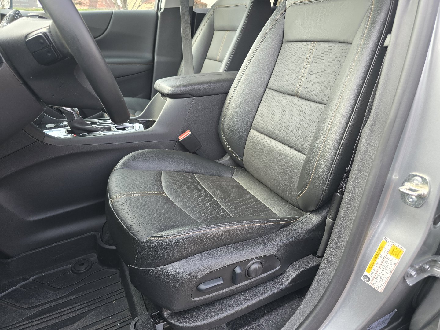 Used 2024 Chevrolet Equinox Premier image 29