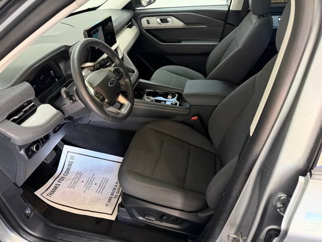 Used 2025 Ford Explorer Active AWD/4WD image 22