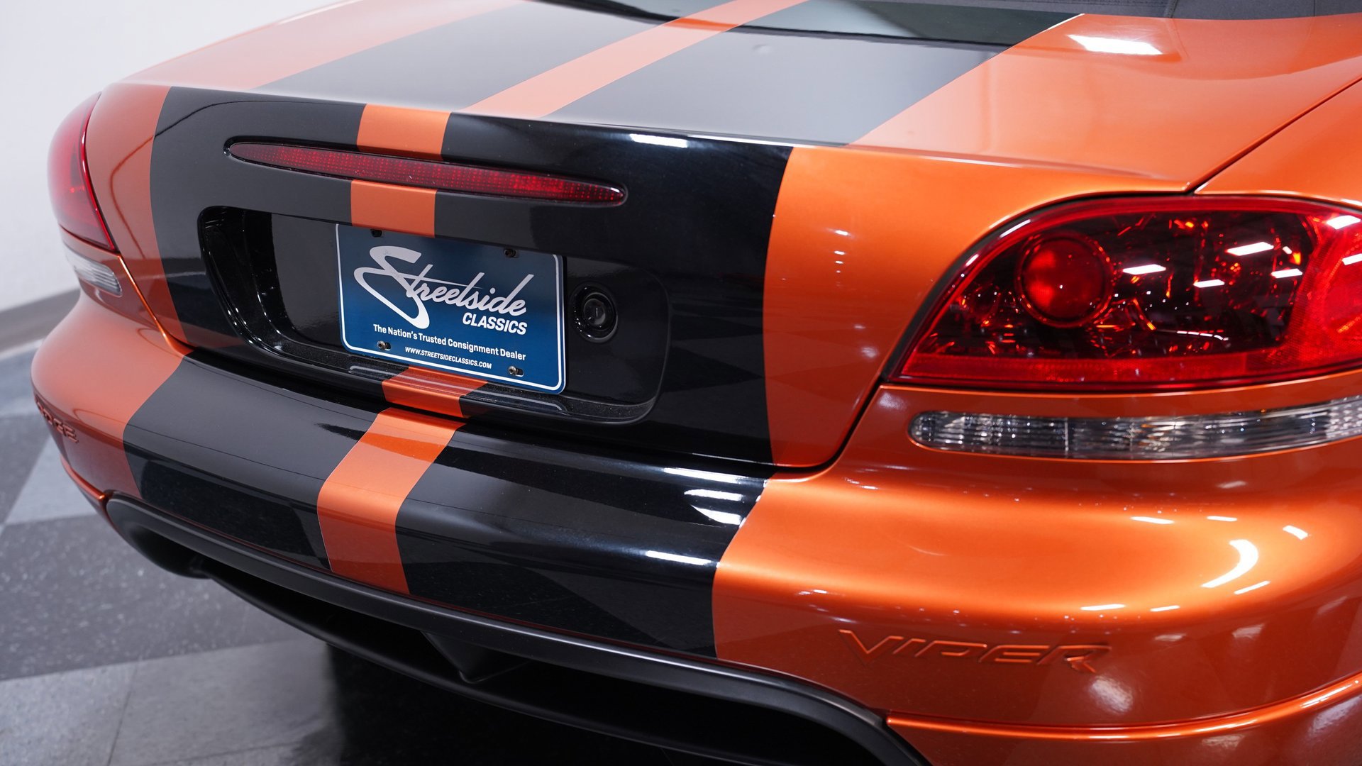 Used 2010 Dodge Viper SRT-10 image 23