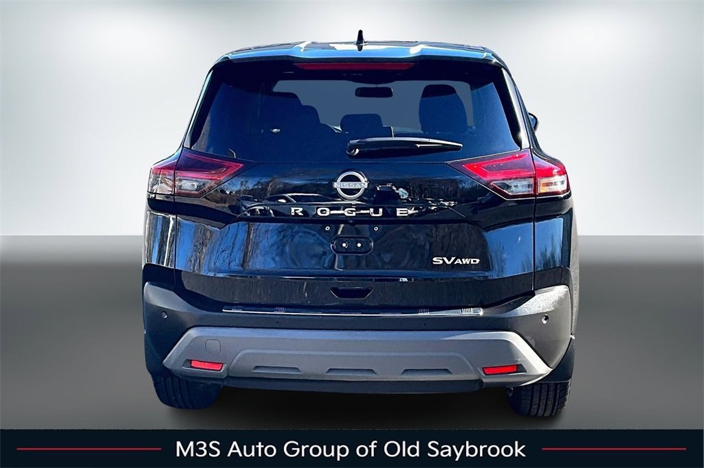 Used 2023 Nissan Rogue SV image 5