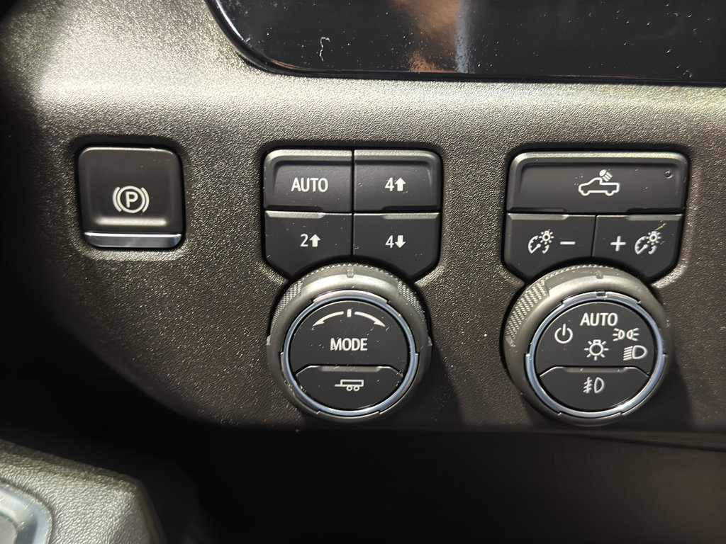 Used 2025 Chevrolet Silverado 1500 RST w/ Z71 Off-Road Package AWD/4WD image 33