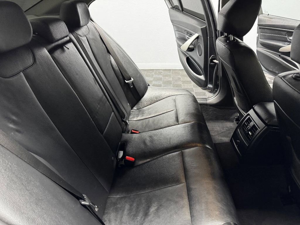 Used 2018 BMW 320i xDrive Sedan AWD/4WD image 49