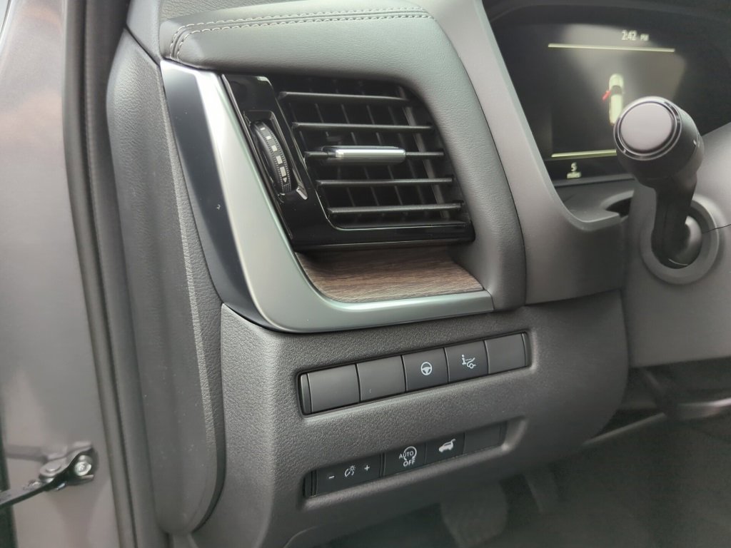 New 2026 Nissan Rogue Platinum image 11
