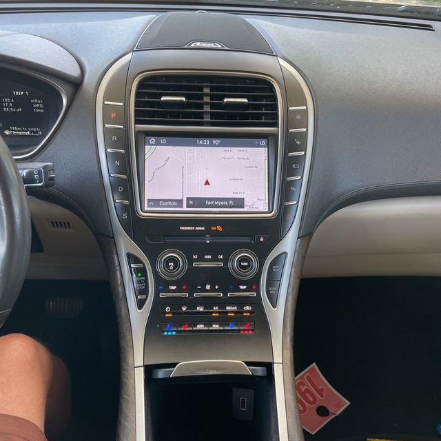 Used 2019 Lincoln Nautilus Reserve AWD/4WD image 16