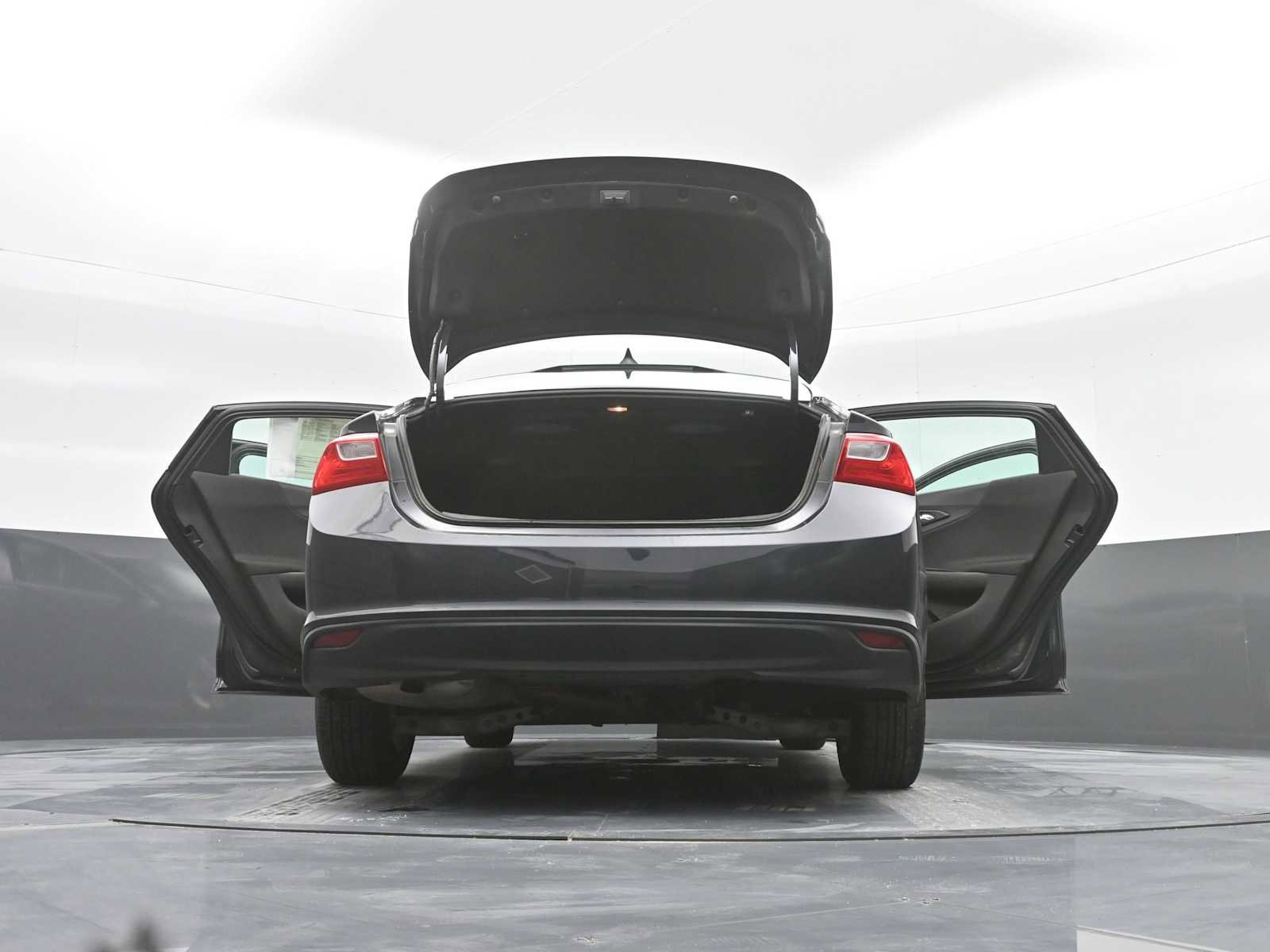 Used 2023 Chevrolet Malibu LT image 41