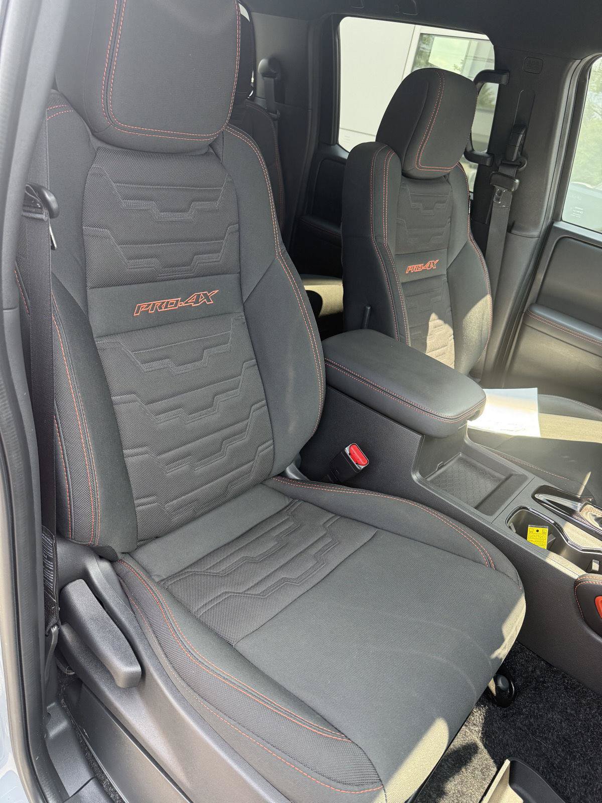 Used 2024 Nissan Frontier PRO-4X w/ Technology Package AWD/4WD image 25