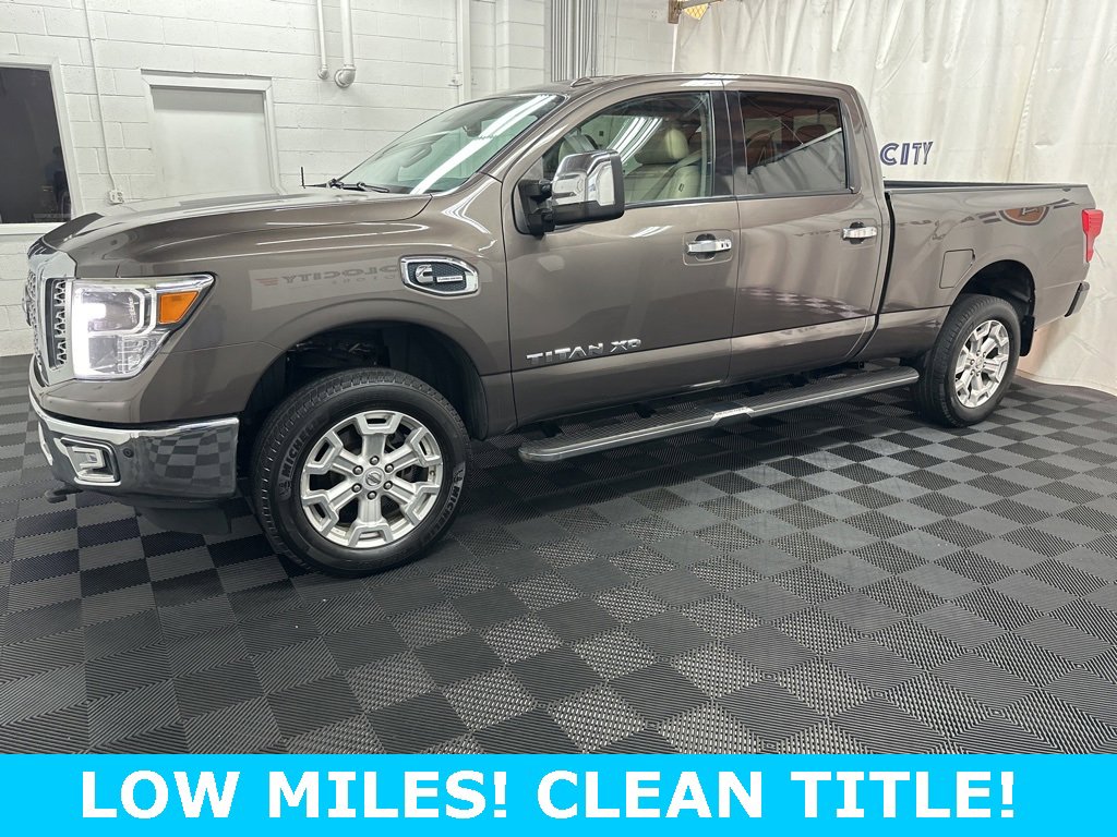 Used 2016 Nissan Titan SL image 1