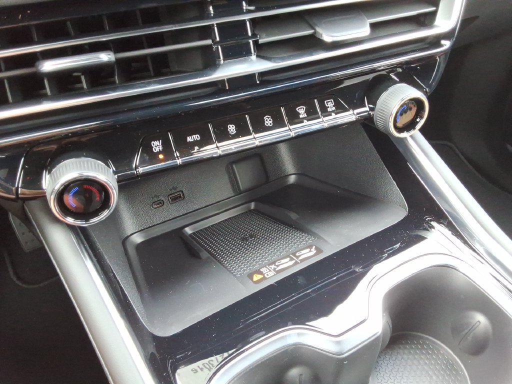 New 2027 Chevrolet Traverse RS FWD image 29