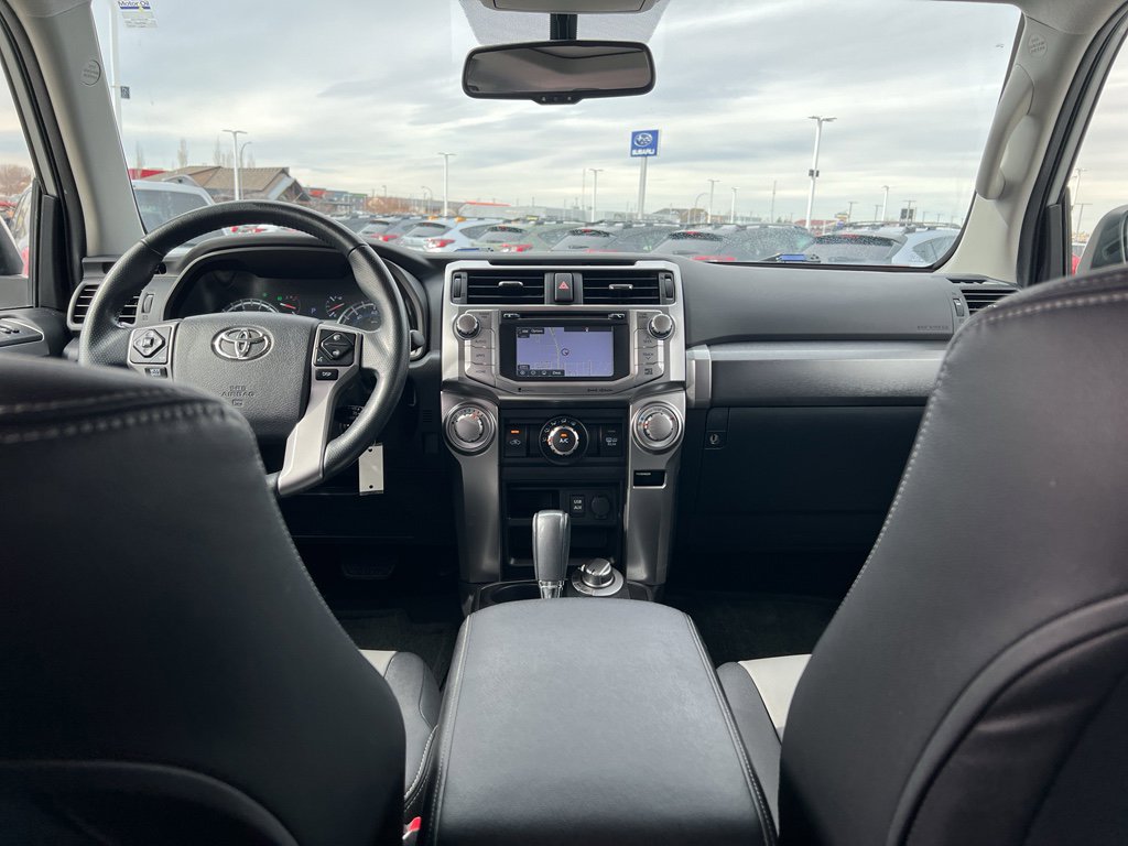 Used 2016 Toyota 4Runner SR5 Premium image 20