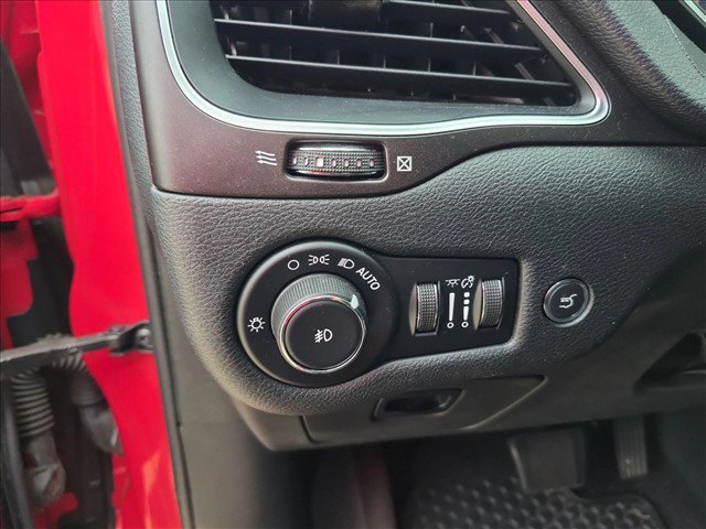 Used 2019 Jeep Cherokee Trailhawk AWD/4WD image 13