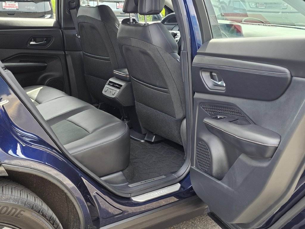 Used 2024 Nissan Ariya AWD image 14