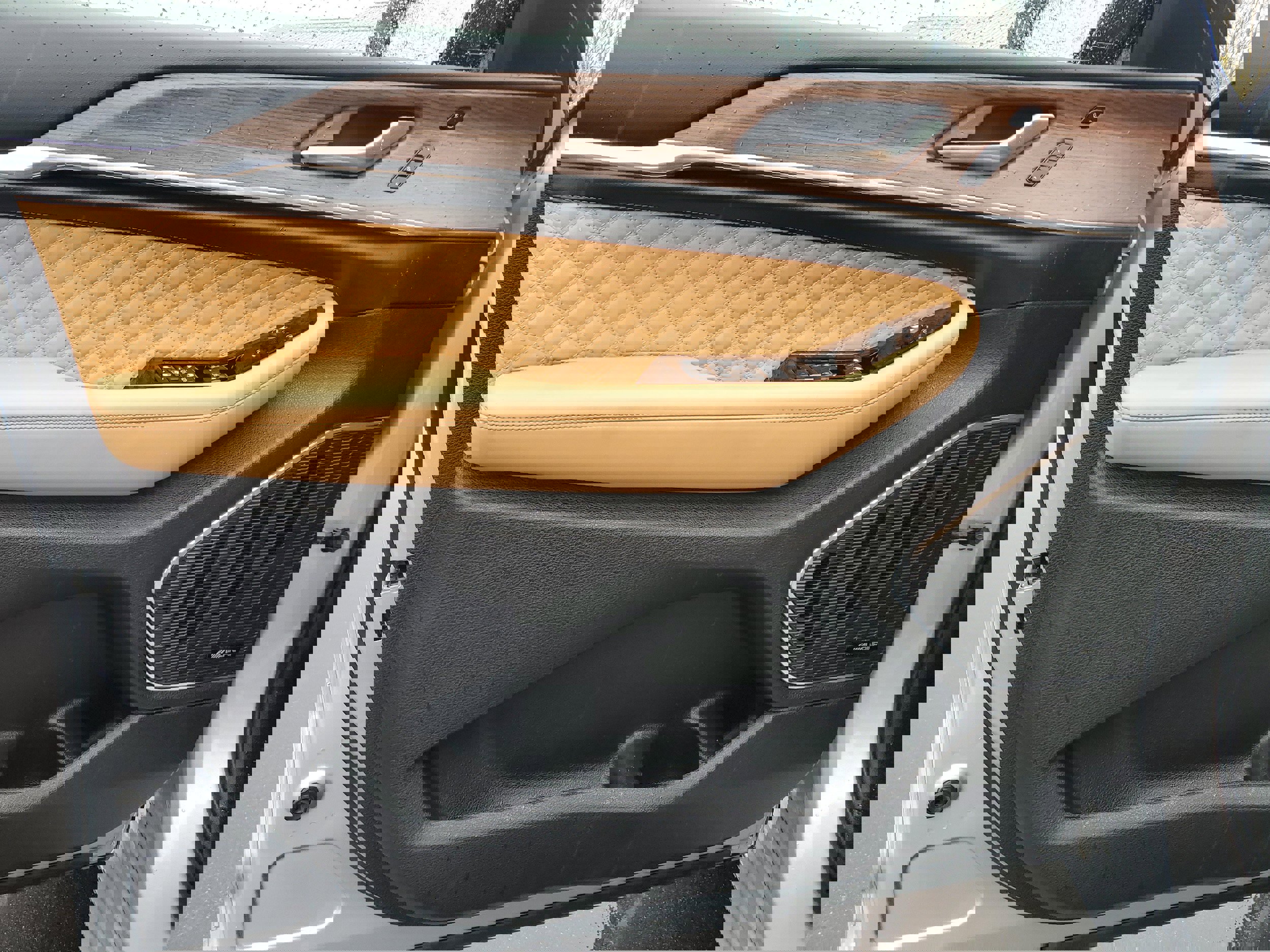 Used 2022 Jeep Grand Cherokee Summit w/ Luxury Tech Group V image 13