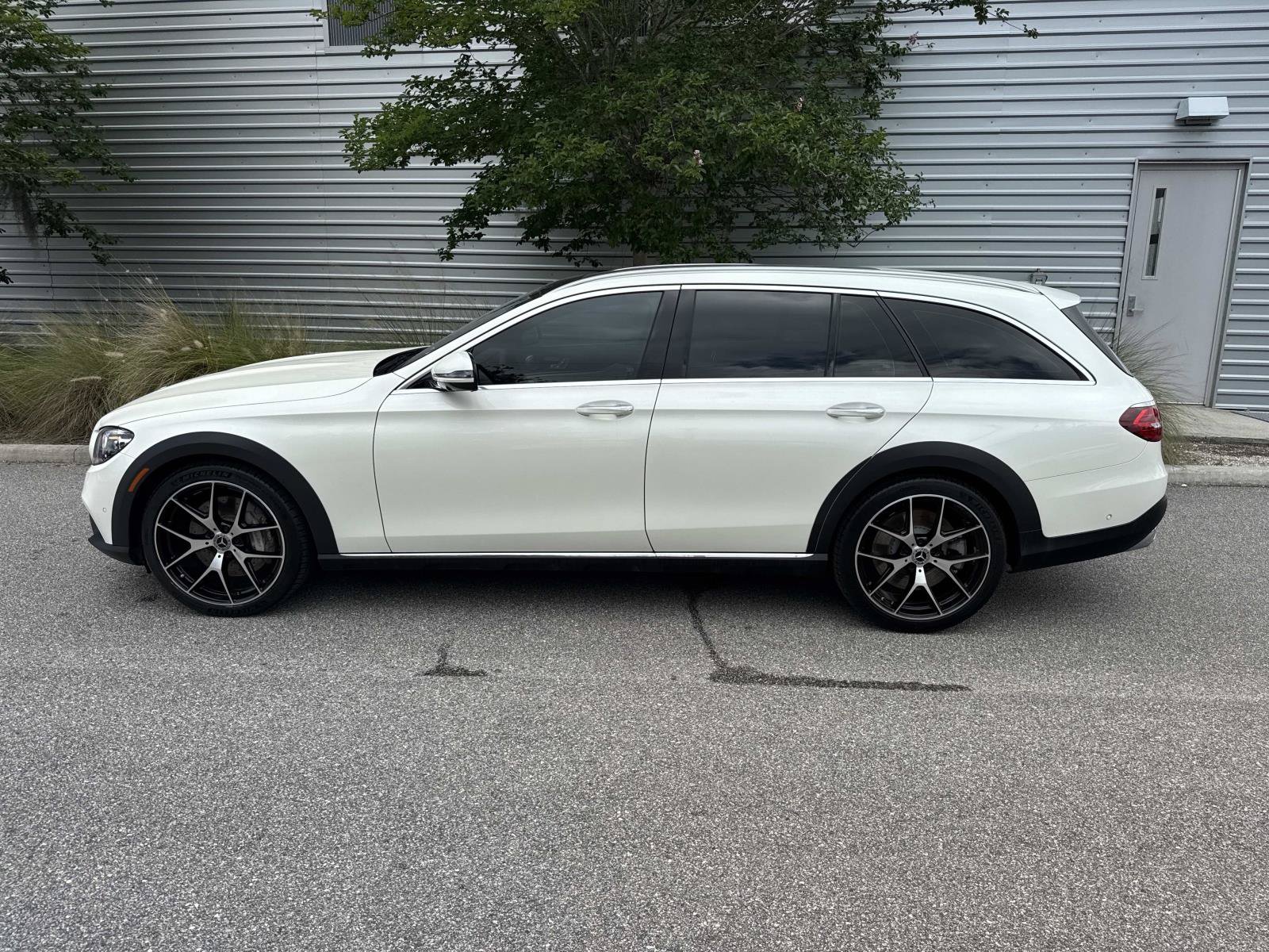 Used 2021 Mercedes-Benz E 450 4MATIC All-Terrain Wagon image 2
