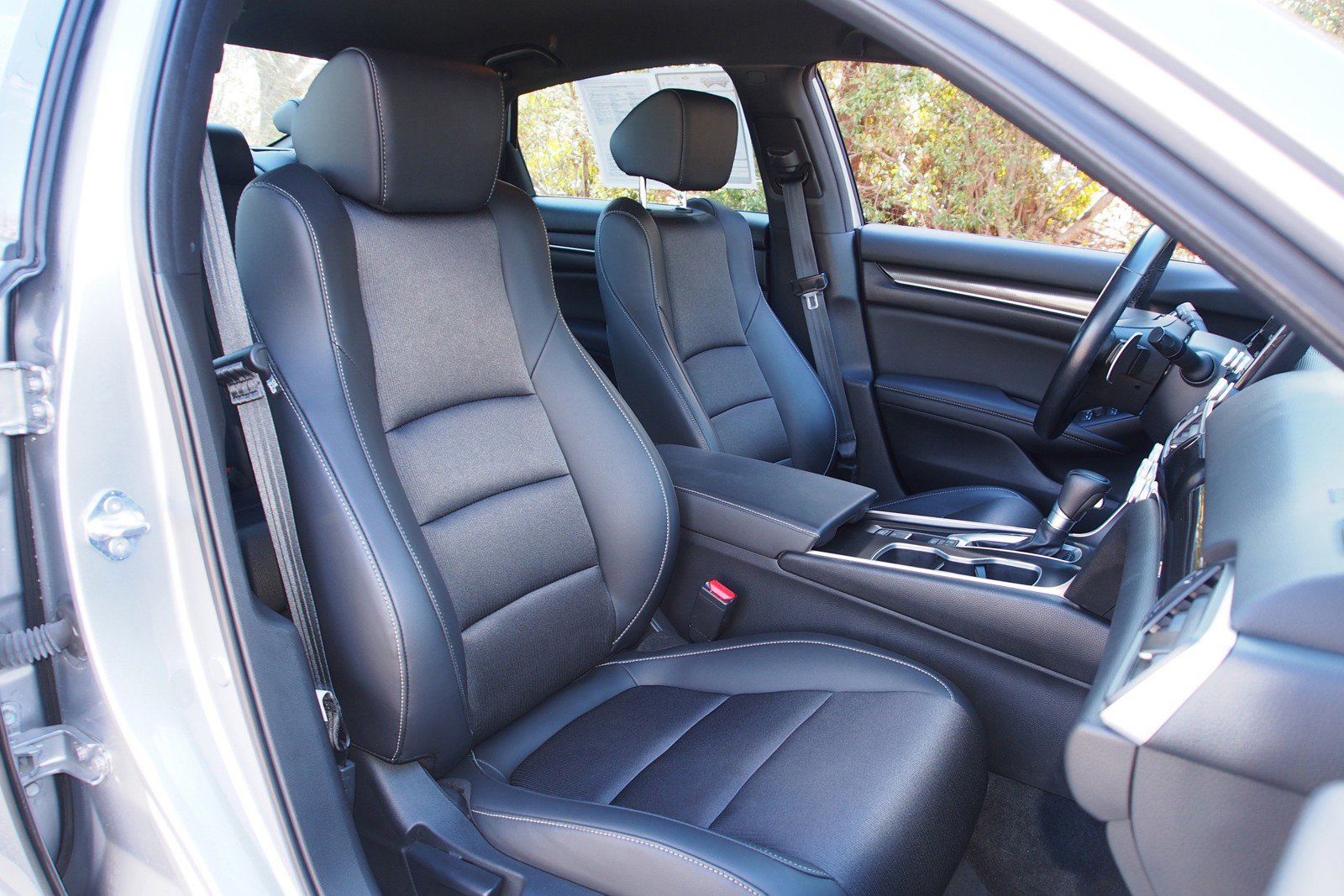 Used 2022 Honda Accord Sport image 11