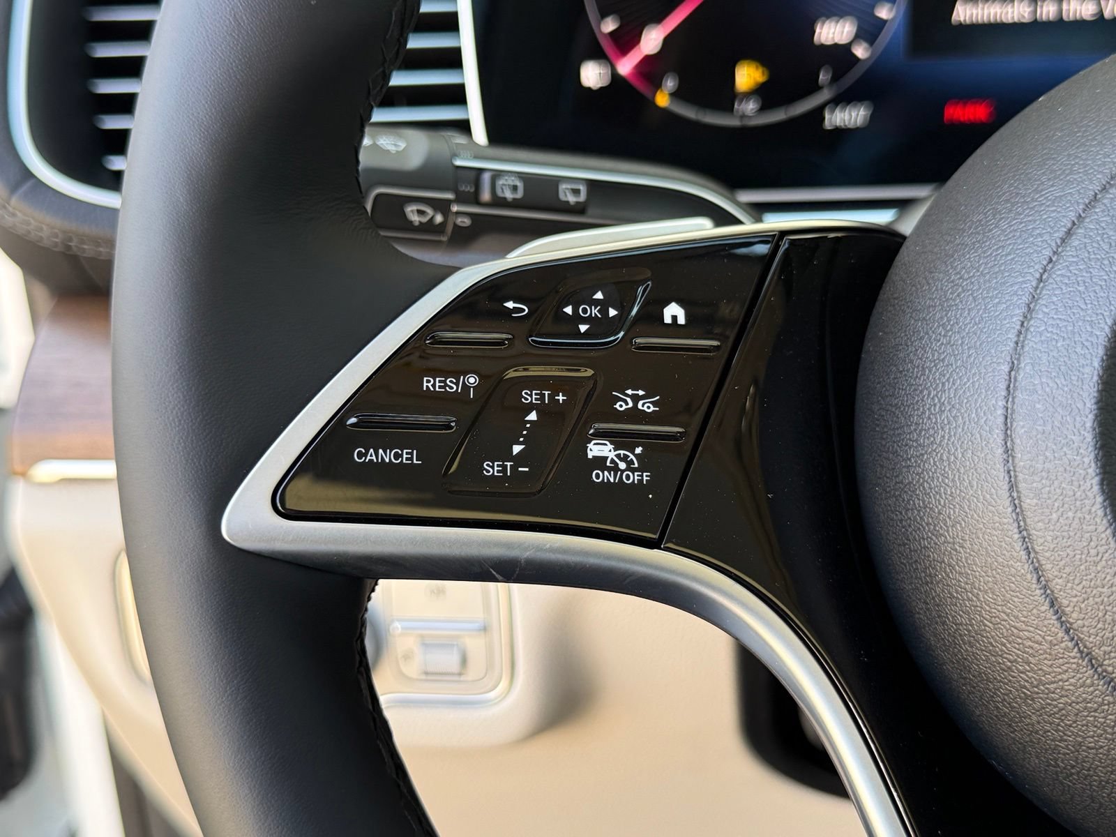 New 2026 Mercedes-Benz GLS 450 4MATIC image 23