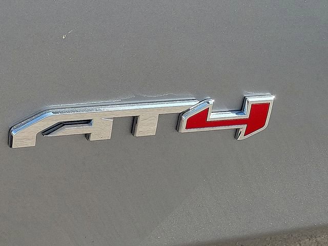Used 2025 GMC Yukon AT4 Ultimate AWD/4WD image 9
