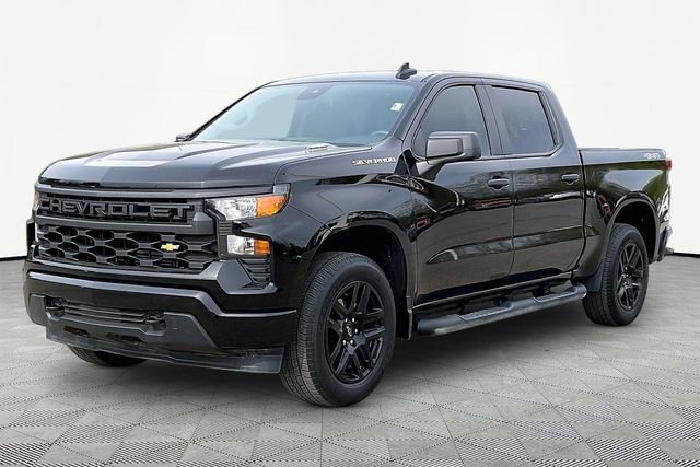 Used 2025 Chevrolet Silverado 1500 Custom w/ LPO, Dark Essentials Package AWD/4WD image 3