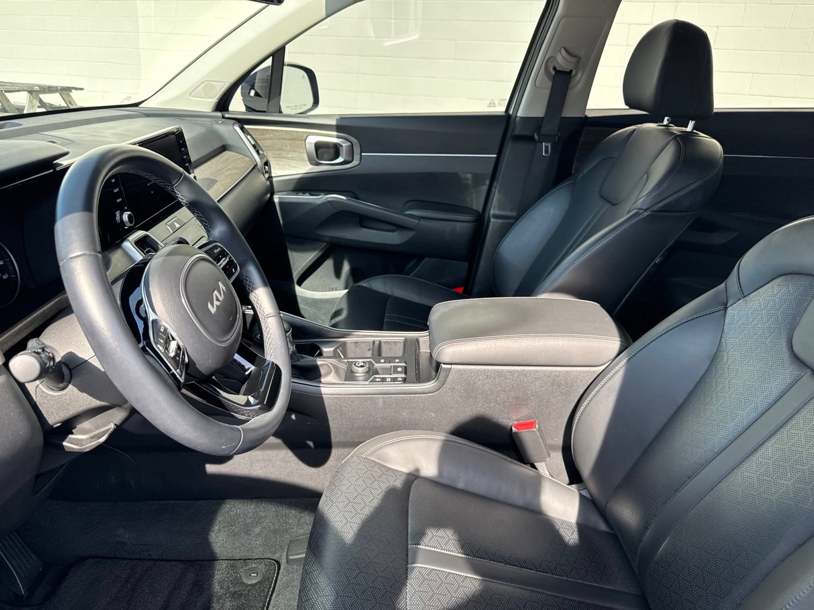 Used 2023 Kia Sorento EX FWD image 24