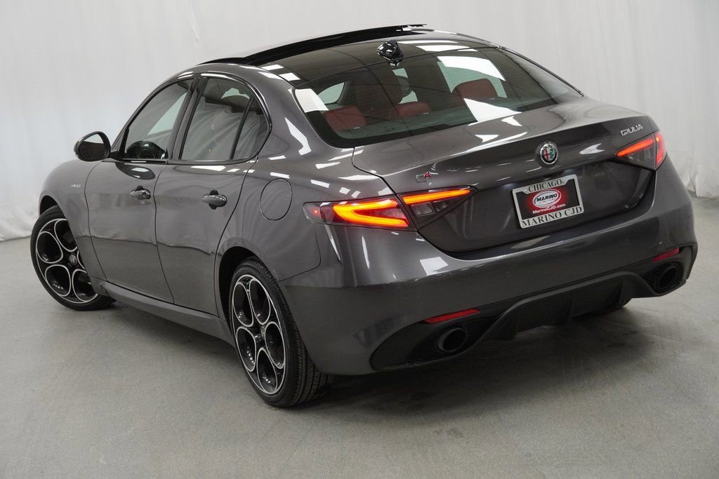 Used 2024 Alfa Romeo Giulia Veloce image 12