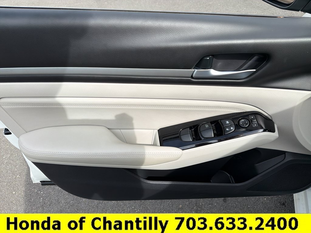 Used 2021 Nissan Altima 2.5 SV AWD/4WD image 21