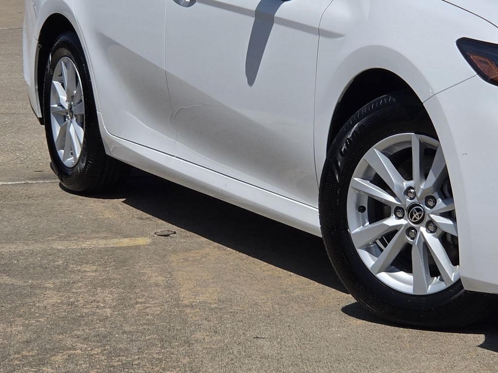 Used 2026 Toyota Camry LE FWD image 12