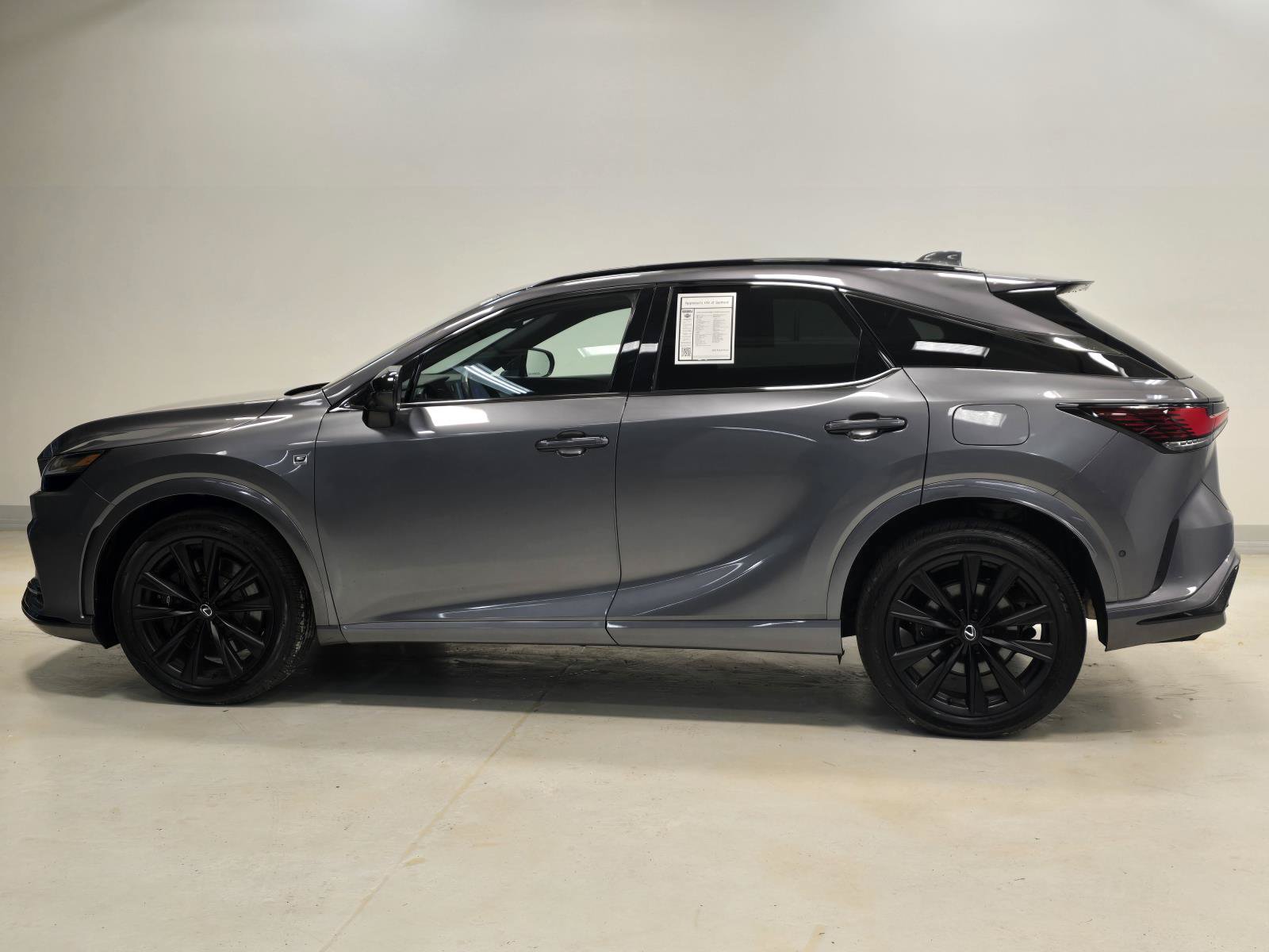 Used 2023 Lexus RX 500h F Sport w/ Accessory Package (Z1) AWD/4WD image 4