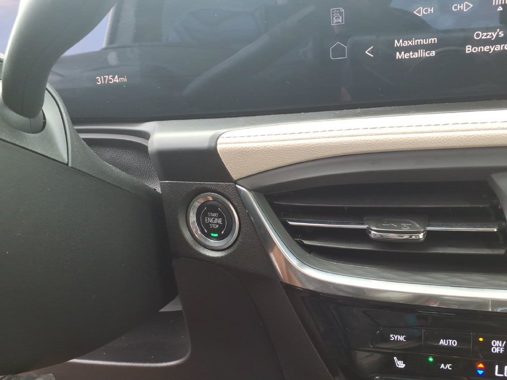 Used 2024 Buick Encore GX Avenir w/ Avenir Convenience Package AWD/4WD image 21