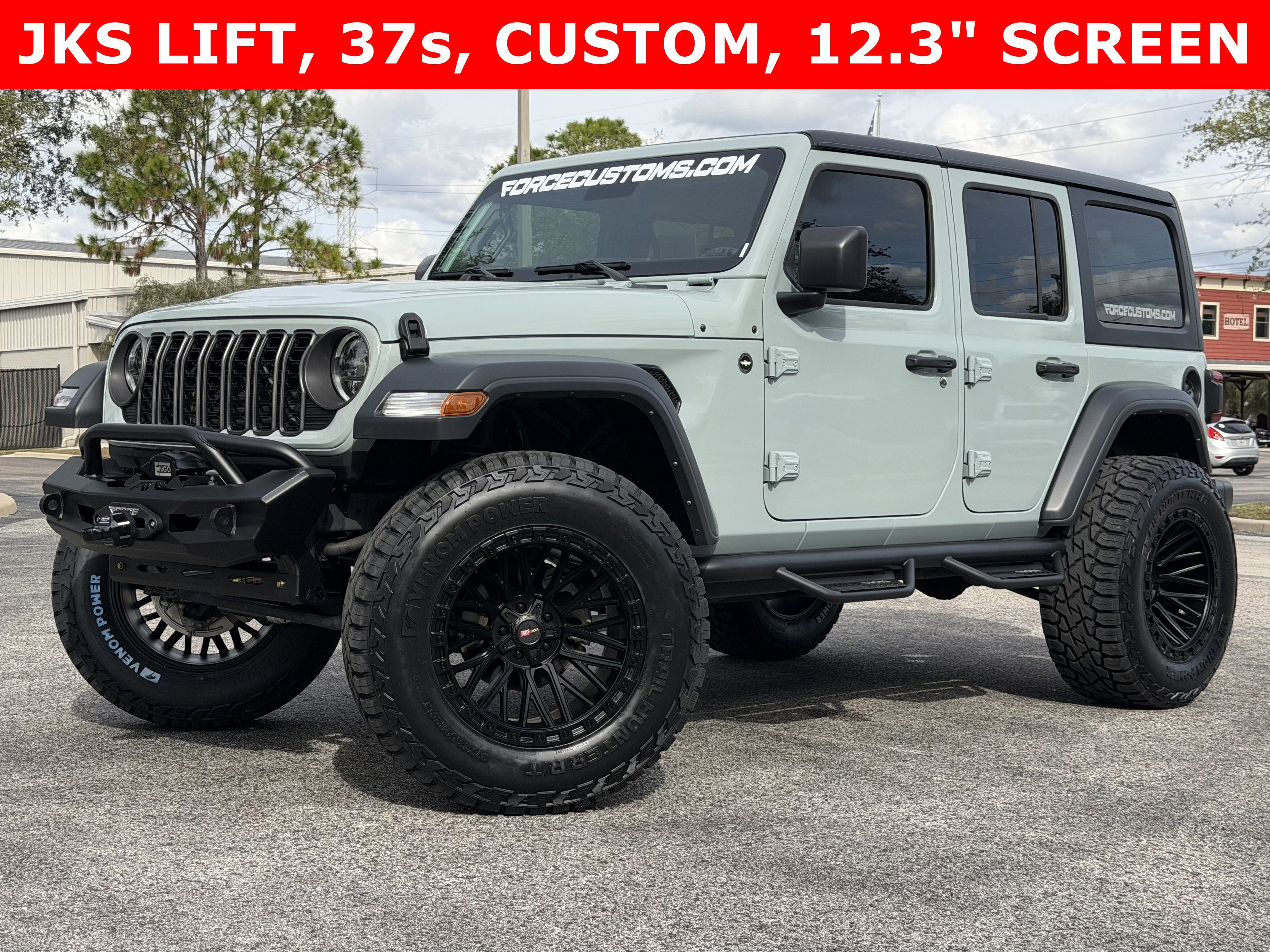 Used 2024 Jeep Wrangler Sport S image 1