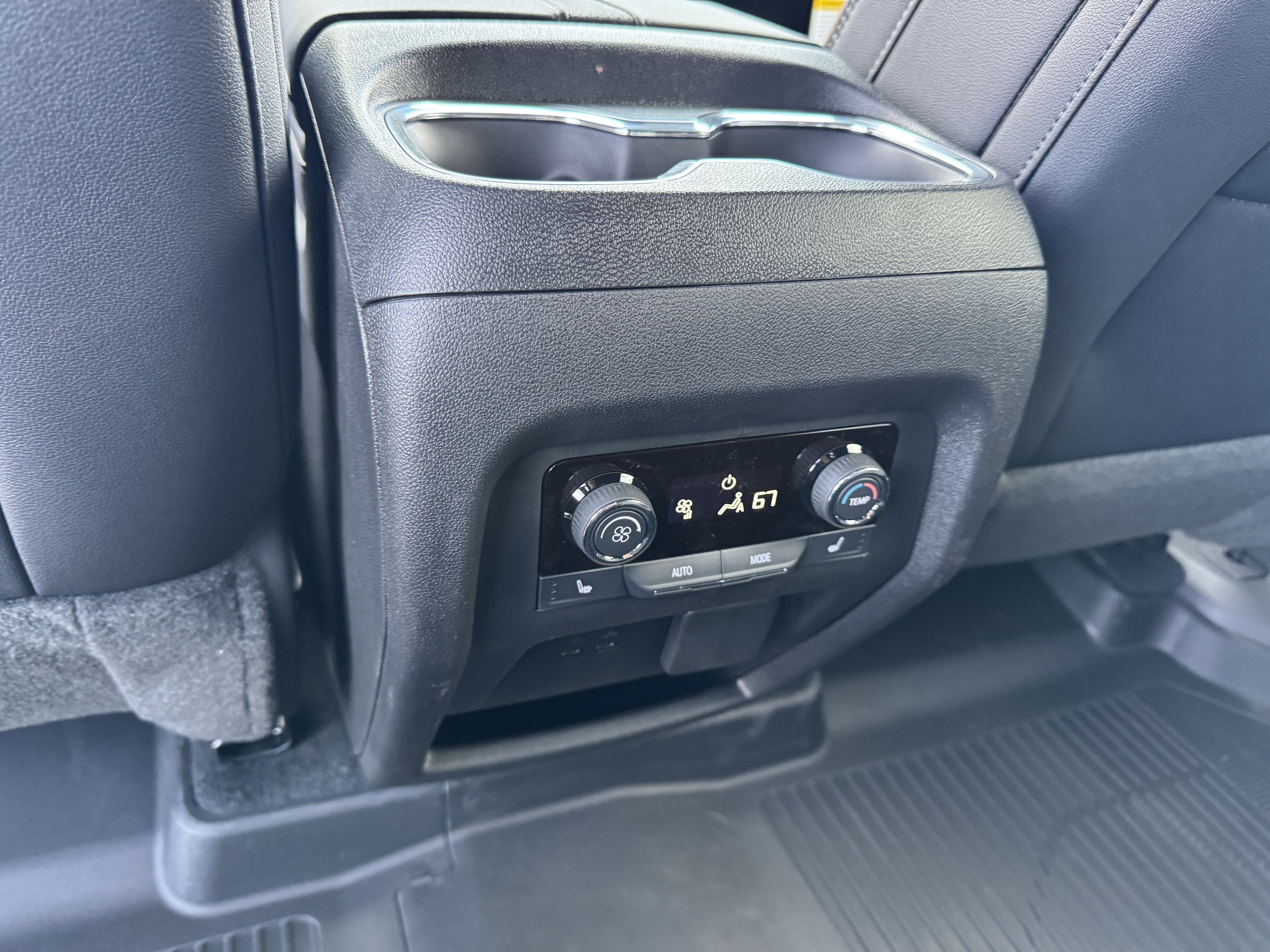 New 2026 Chevrolet Traverse High Country w/ LPO, Floor Liner Package AWD/4WD image 17