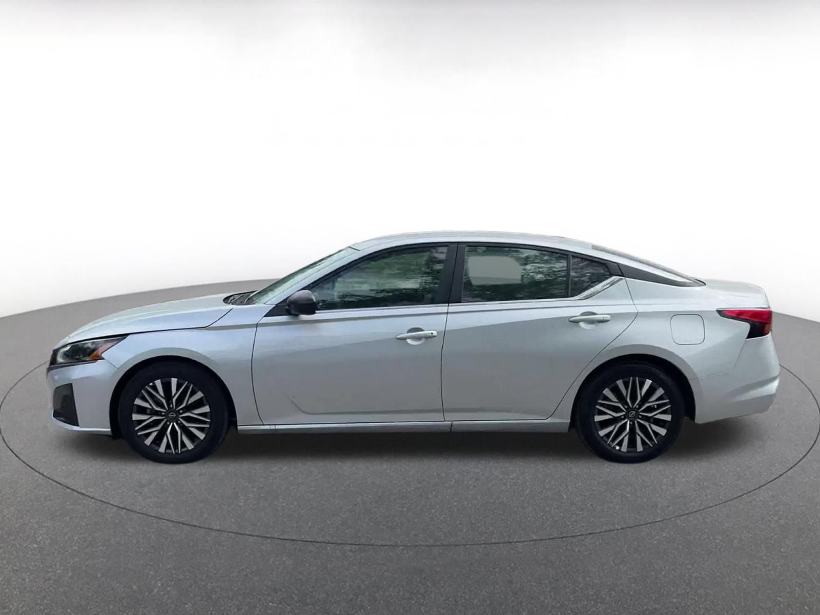 Used 2026 Nissan Altima 2.5 SV FWD image 8
