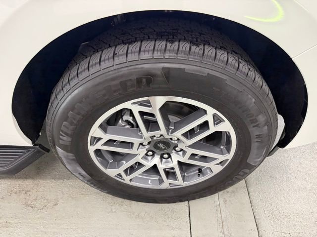 New 2026 Ford Expedition Active RWD image 5