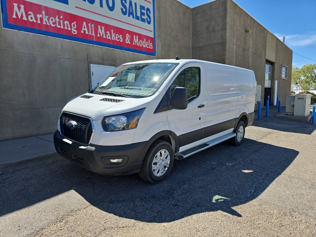 Used 2024 Ford Transit 250 Low Roof w/ Exterior Upgrade Package image 3